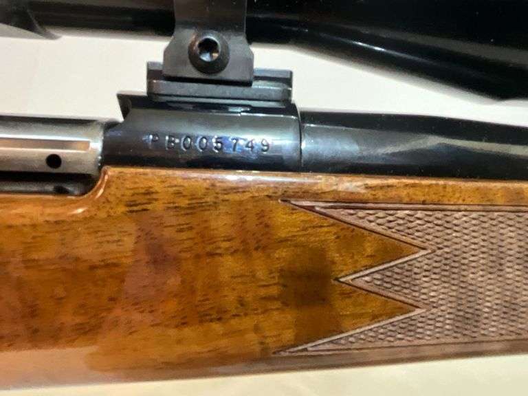 Weatherby Mark V 270 WBY MAG rifle