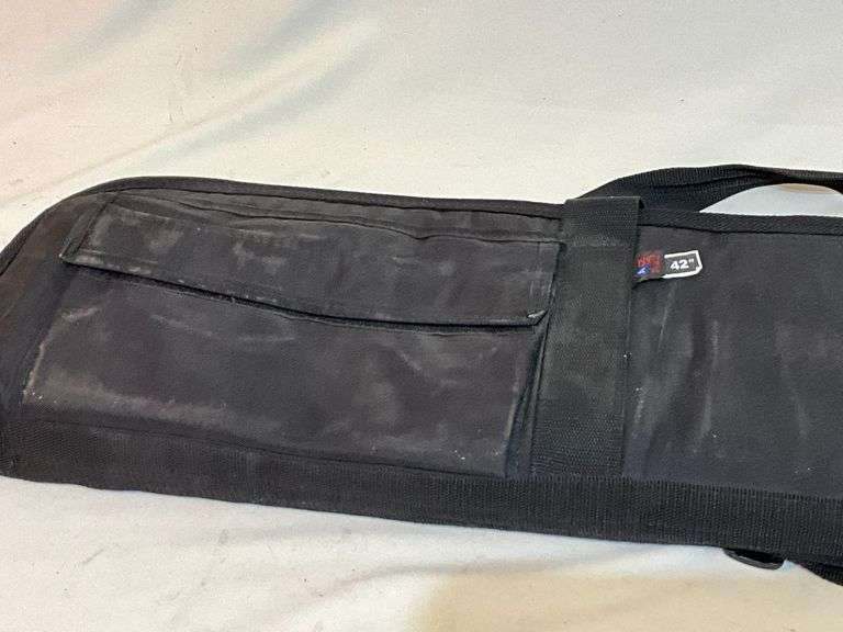 Ace padded gun case, front pocket