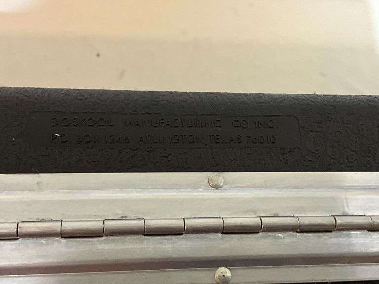 Doskocil hard gun case, foam lined