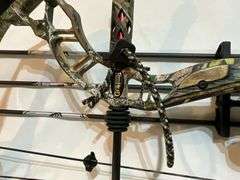Diamond by BowTech Blackout compound bow