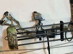 Diamond by BowTech Blackout compound bow