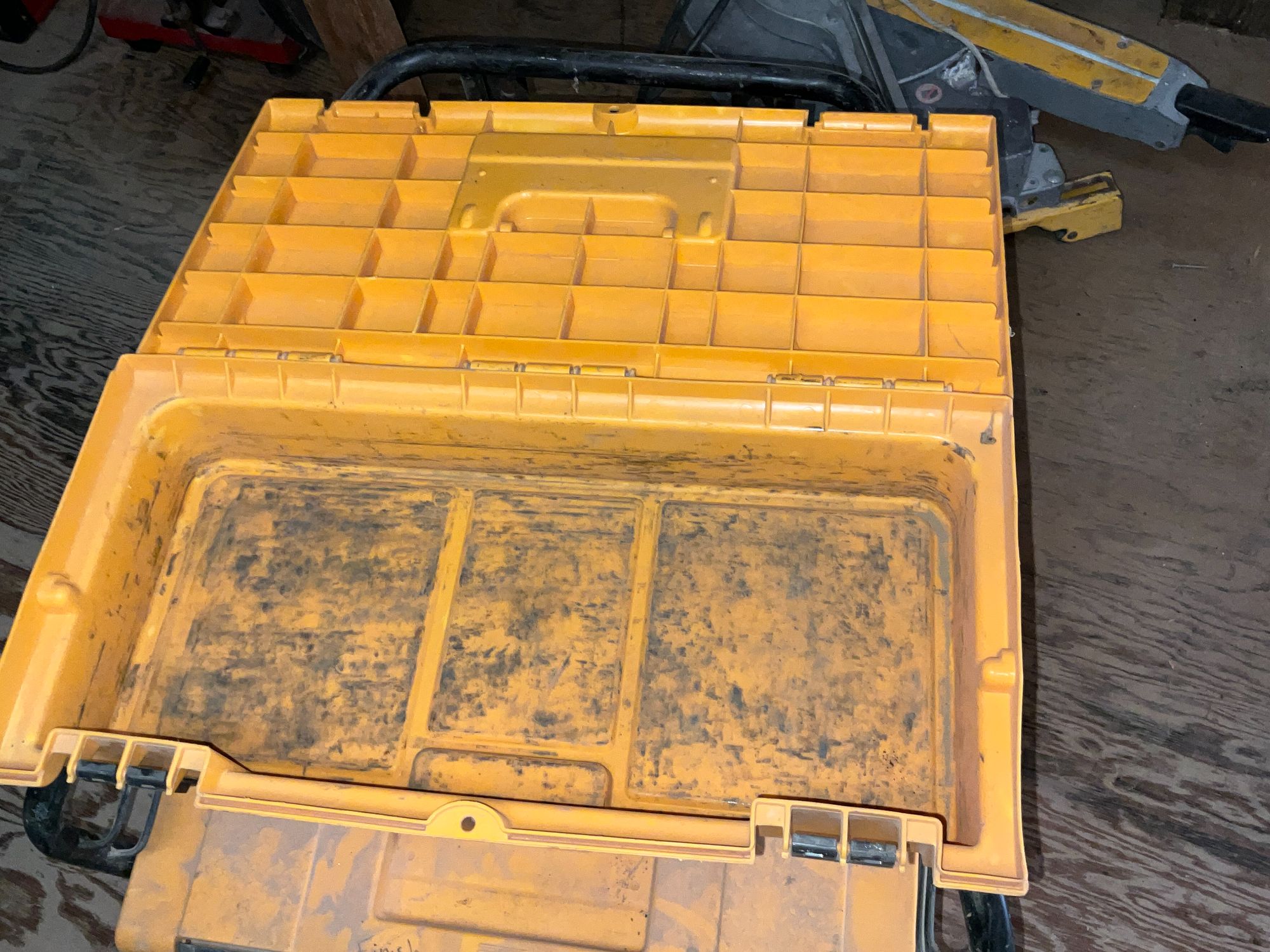 Lot image 2