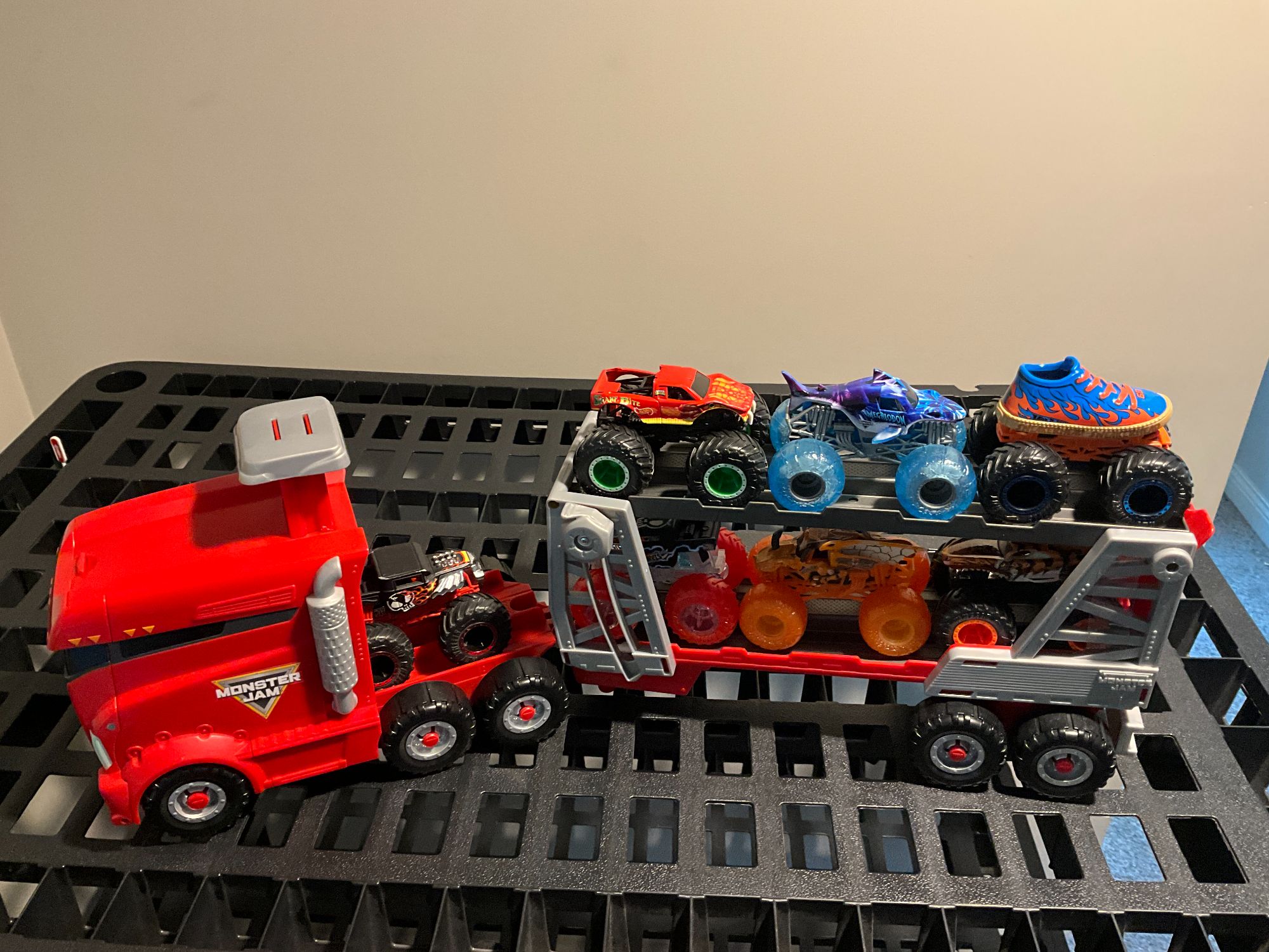 Lot image 2