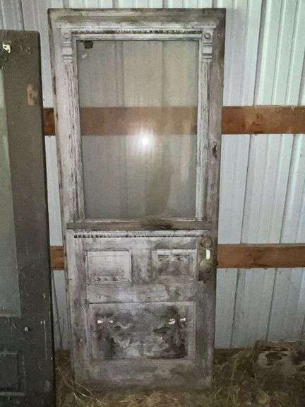 Vintage wooden doors, aluminum door, etc.