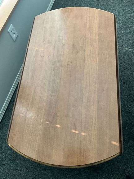 Drop leaf coffee table 42" W x 42" D x 17" T