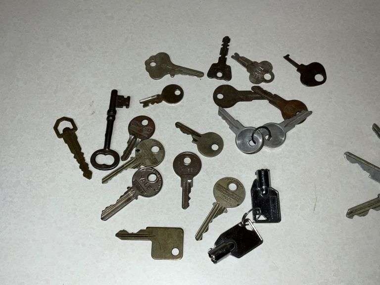 Vintage keys and a skeleton key