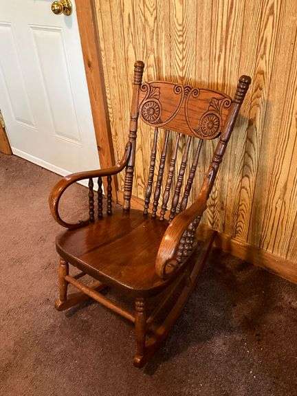 Child's rocker, needs tightened. image