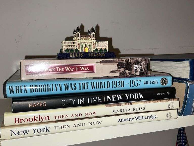 Chronicles of America, The Story of America, New York books, etc.