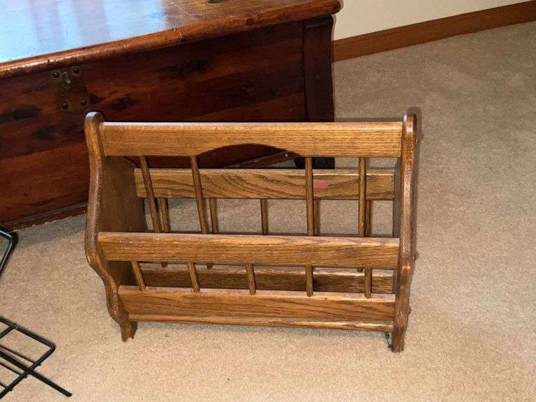 Wooden magazine rack