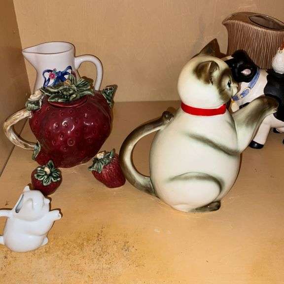 Teapots, pitchers, strawberry salt & pepper