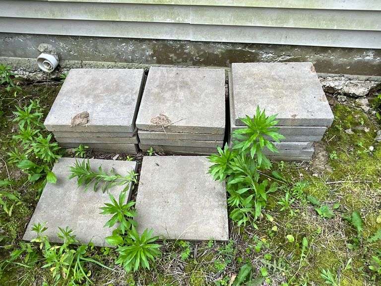 Concrete landscape blocks 16" x 16"