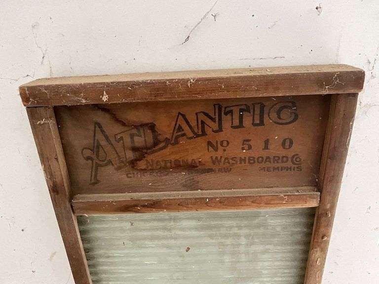 Atlantic glass washboard No. 510