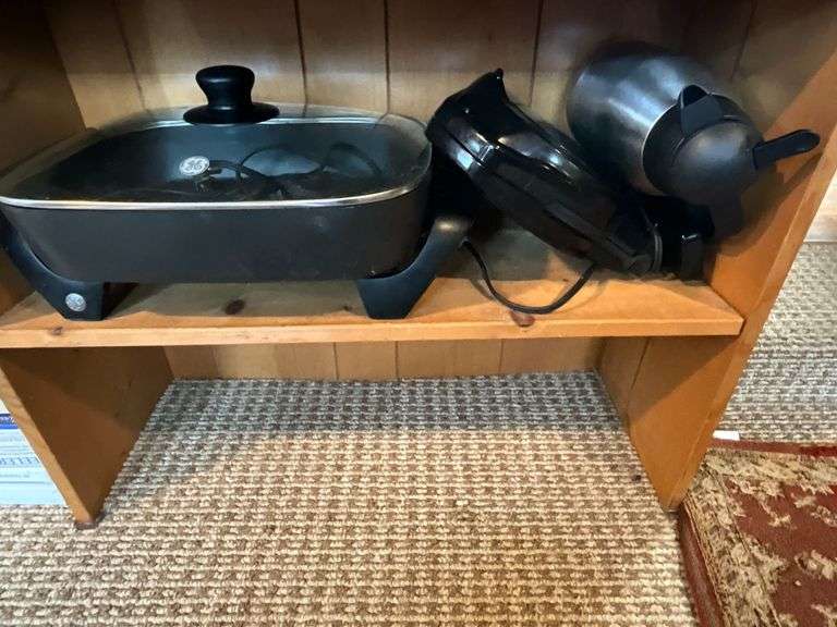 GE electric skillet, kitchen collectibles image
