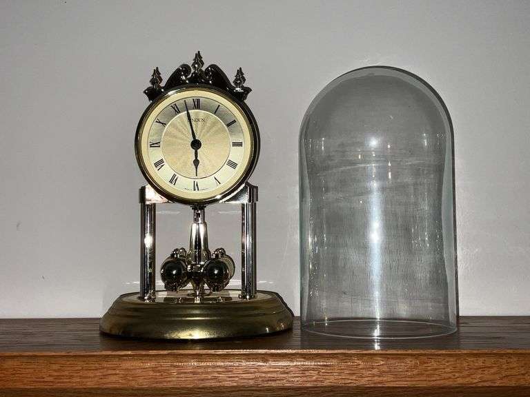 Linden Made in Germany battery-operated anniversary clock