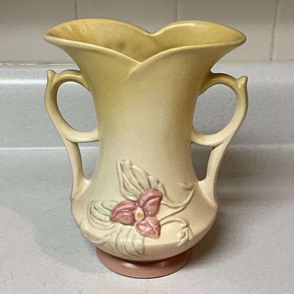 Hull Art W-6 vase