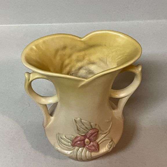 Hull Art W-6 vase