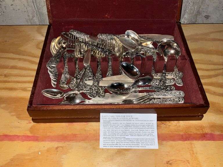 Godinger sliver plated flatware in wooden box.