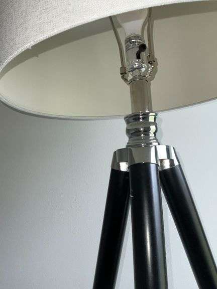 Floor lamp