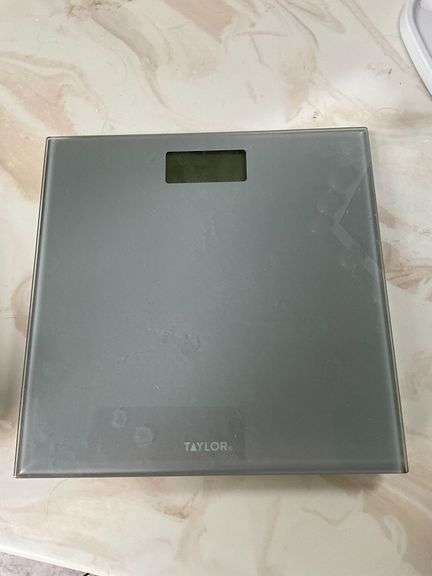 Makeup mirror, Taylor scale