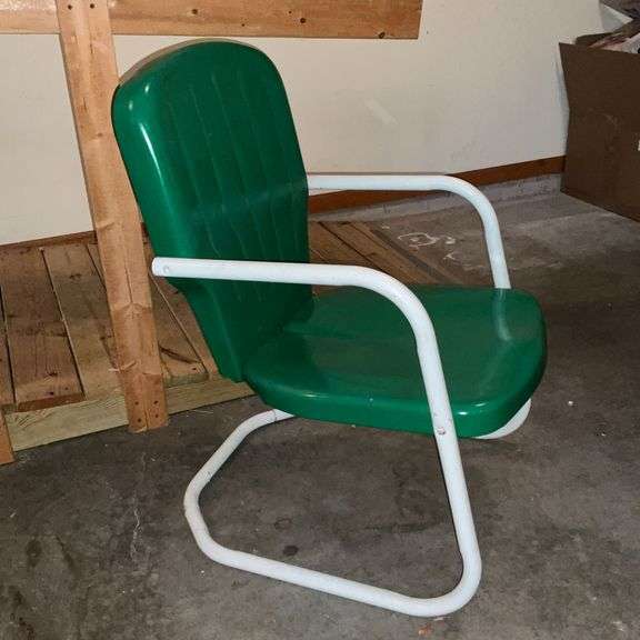 Green metal lawn chair