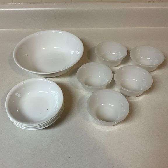 Corelle ware bowls, 5 little and 1 big