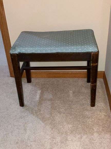 Padded bench