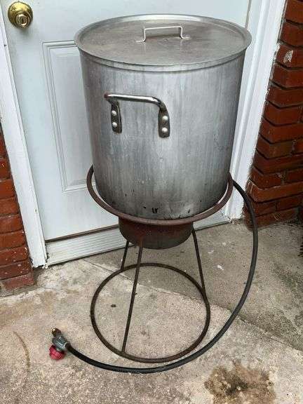 Turkey cooker, aluminum pot 14" W x 14" T