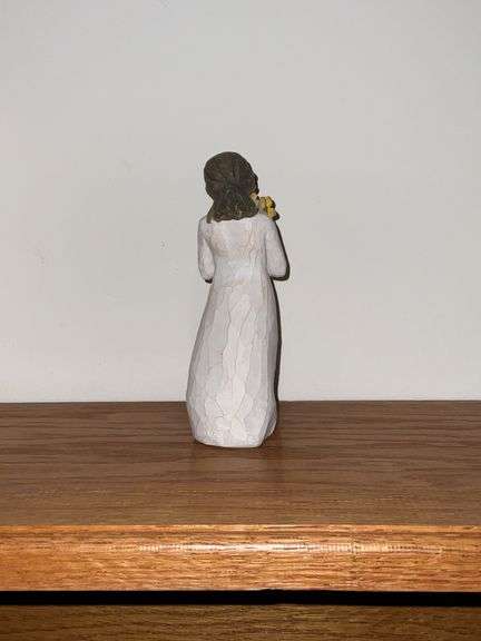 Willow Tree angel "Warm Embrace"
