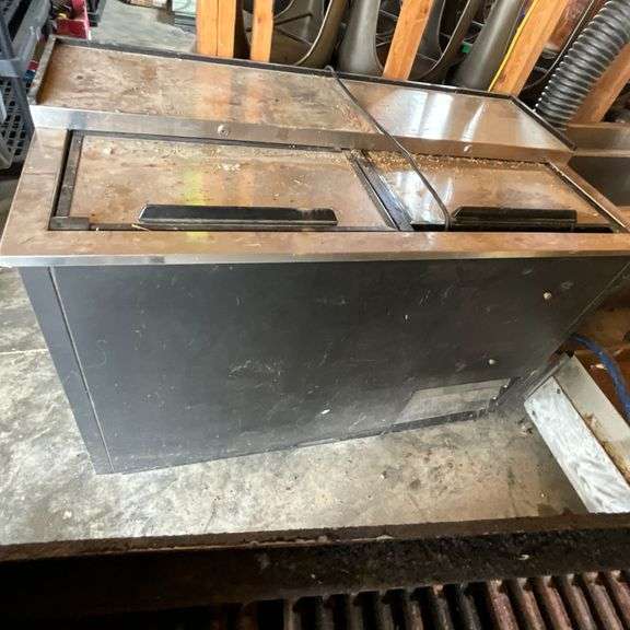 Model 178HBB50HC two-door cooler