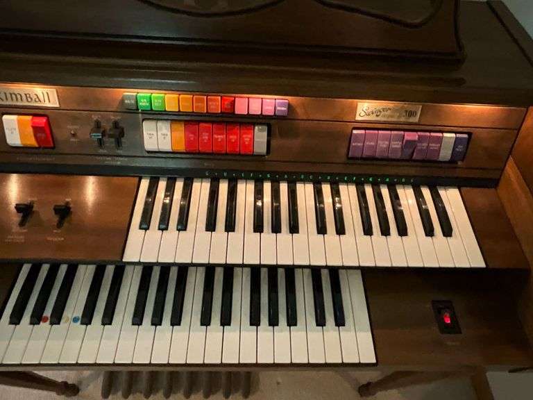 Kimball electric organ Swinger Deluxe 300, 39 1/2" W