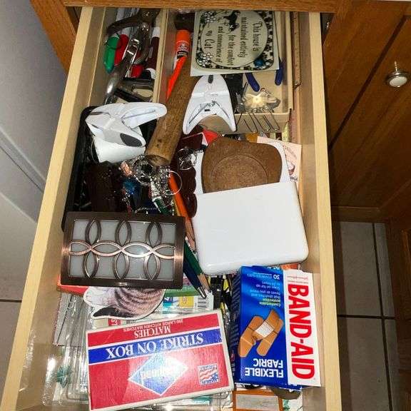 Contents of 2 junk drawers