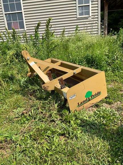 Land Pride 3-point hitch box blade