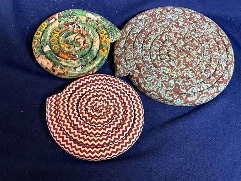 Jellyroll weighted trivets