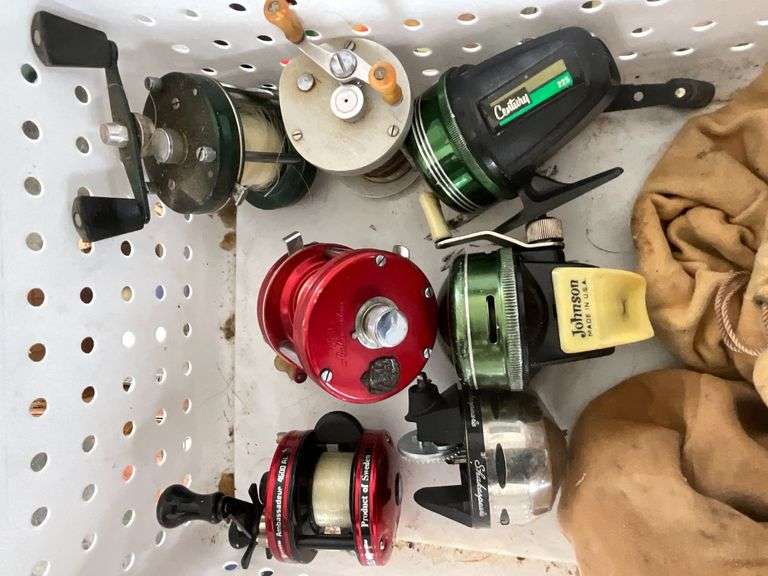 Fishing reels