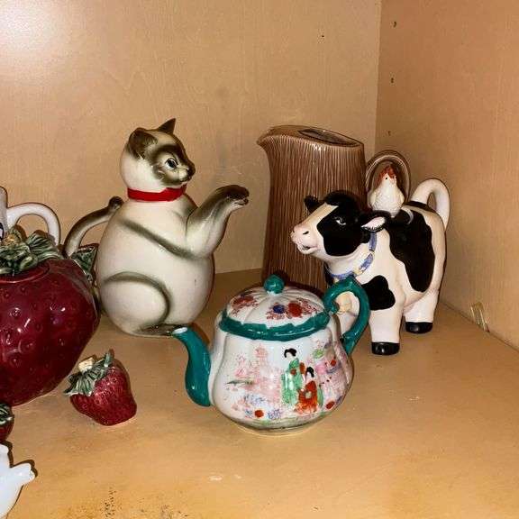 Teapots, pitchers, strawberry salt & pepper