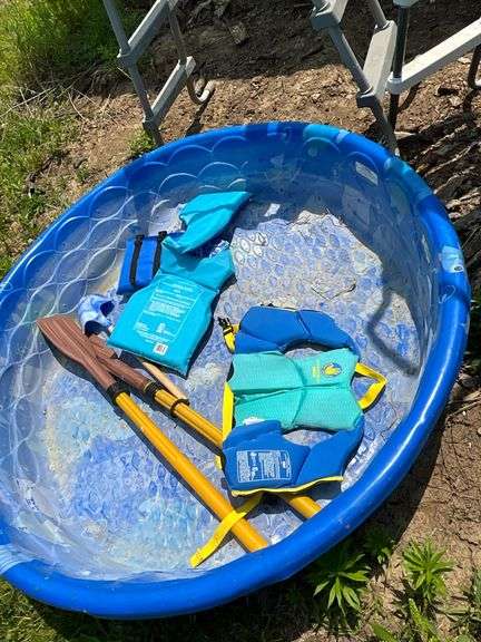 Pair of pool ladders, kiddie pool, life vests child's 30-50 lb. and 50-90 lb.