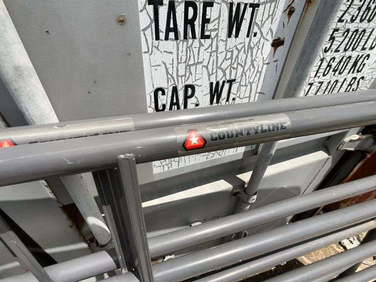 (2) 8' steel tube gates