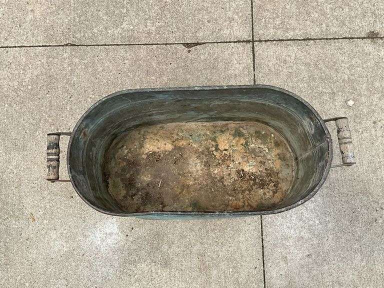 Copper wash basin