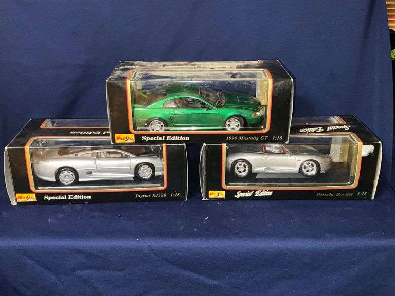 Maisto die cast cars, 1:18 scale image