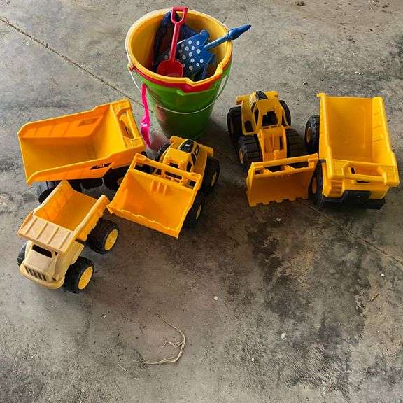 CAT plastic dirt moving toys
