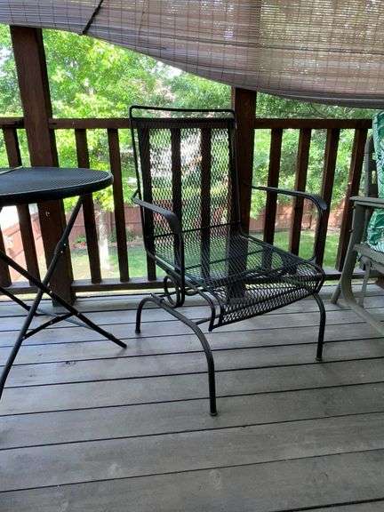 Patio table, 32" W, folding