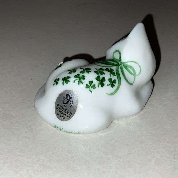 Fenton Glass hand decorated cat with tag