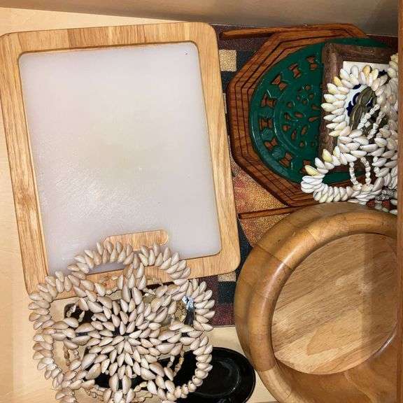 Wooden bowl, cutting boards, trivets, collapsing bowl, etc.