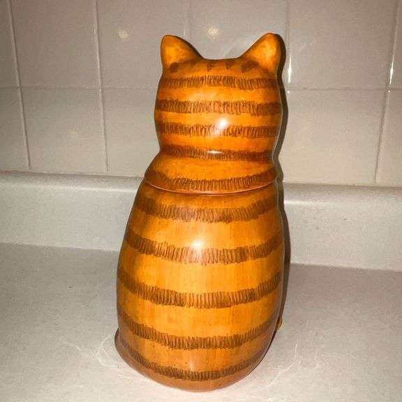 Expressions yellow cat cookie jar