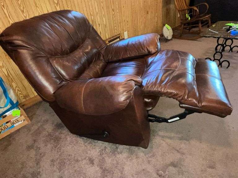 Swivel rocker recliner image