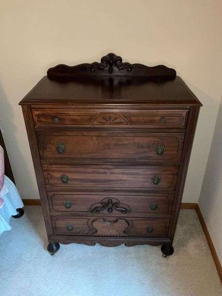Antique five-drawer chest of drawers, beautiful piece