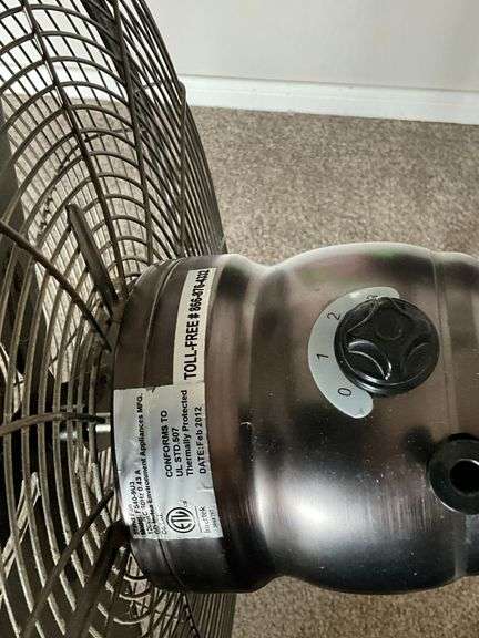 Intertek vintage style oscillating floor fan