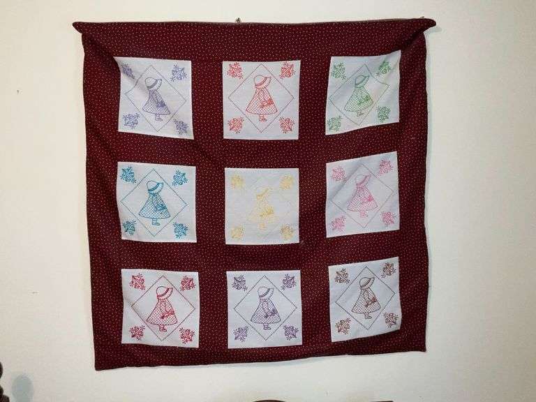 Sunbonnet Sue embroidered wall hanging