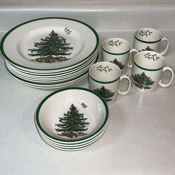 Spode Christmas Tree, 4 mugs, 4 cereal bowls, 10 dinner plates