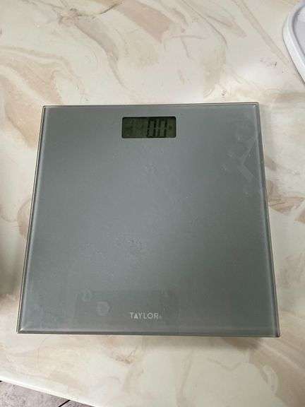 Makeup mirror, Taylor scale